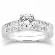 0.83 Carat Classic Diamond Bridal Ring Set