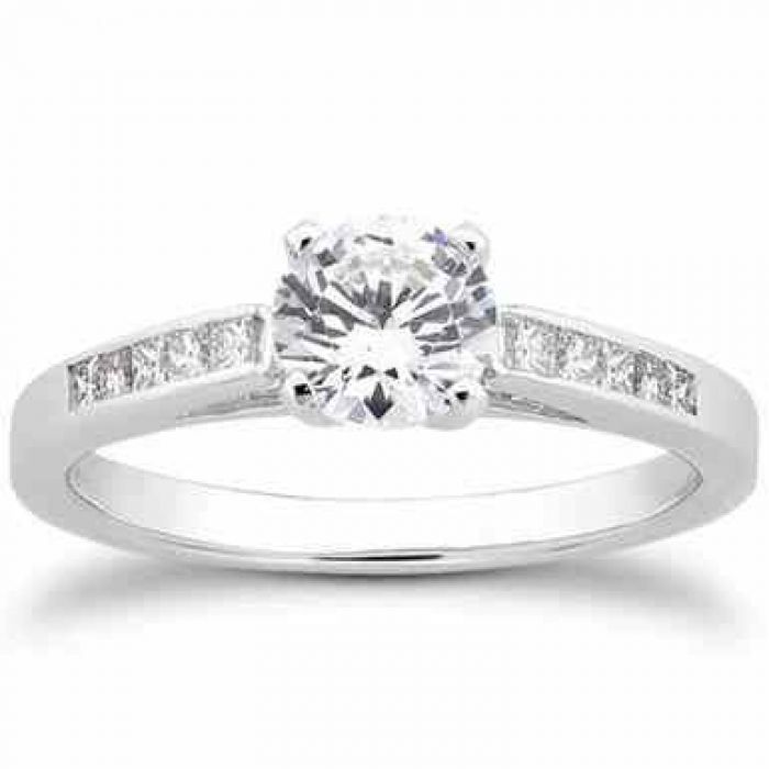 Wedding Rings : 1/2 Carat Classic Diamond Engagement Ring