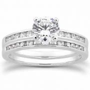 1 Carat Diamond Traditional Wedding and Engagement Ring Set
