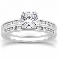 1 Carat Diamond Traditional Wedding and Engagement Ring Set