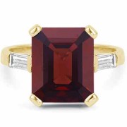 5 Carat Emerald-Cut Garnet and Baguette Diamond Ring, 14K Yellow Gold