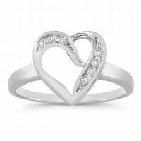 7 Stone Diamond Heart Ring in 14K White Gold