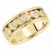 Gold Hearts Wedding Band in 14K Yellow Gold
