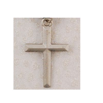 Pewter Cross With 18" Silver Tone Chain And Gift Box 735365544073 - D7023