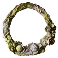 Rose Wreath Fiberglass Resin Indoor/Outdoor Garden Statue/Sculpture Rose Wreath Fiberglass Resin Indoor/Outdoor Garden Statue/Sculpture