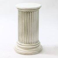 Noah Pedestal 17in. Fiberglass Resin Indoor/Outdoor Garden