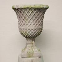 LATTICE BUTTON URN - Fiberglass Resin Indoor/Outdoor Garden / Patio Statue