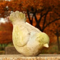 Roof Bird Looking Fiberglass Resin Indoor/Outdoor Statue/Sculpture Roof Bird Looking Fiberglass Resin Indoor/Outdoor Statue/Sculpture