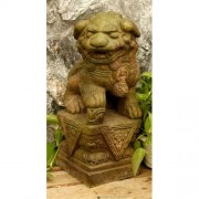 Dynasty Lion Right 18in. Fiberglass Resin Indoor/Outdoor Garden