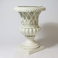 Lucio Planter 31in. Fiberglass Resin Indoor/Outdoor Garden / Patio