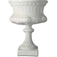 Newcastle Estate Planter Garden / Patio  19in. - Fiberglass Resin - Outdoor