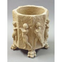 Three Legged Fairy Pot 18in. Fiberglass Resin Indoor/Outdoor Garden / Patio