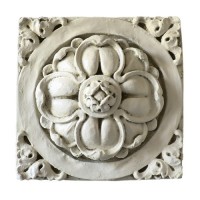 Clover Detail 18 Fiberglass Resin Indoor/Outdoor Garden Statue