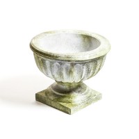 Bernston Patio Urn Fiberglass Resin Indoor/Outdoor Statuary