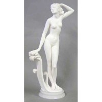 Mademosiselle Modele 19in. Fiberglass Resin Indoor/Outdoor Garden